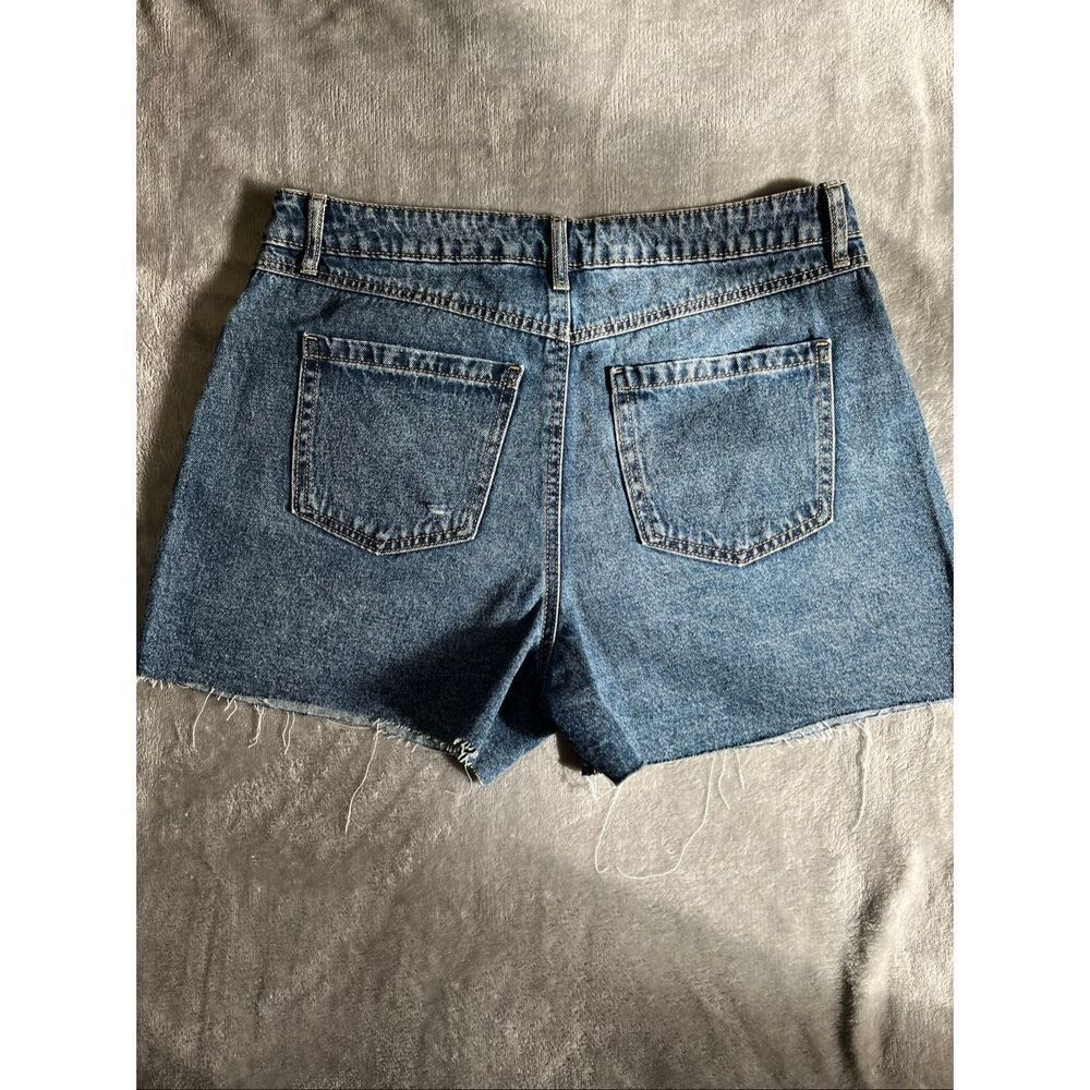Rewash Classic Medium Blue Denim Cutoff Shorts Low Pro Tomboy Shorts Sz 11/30 - Picture 3 of 10